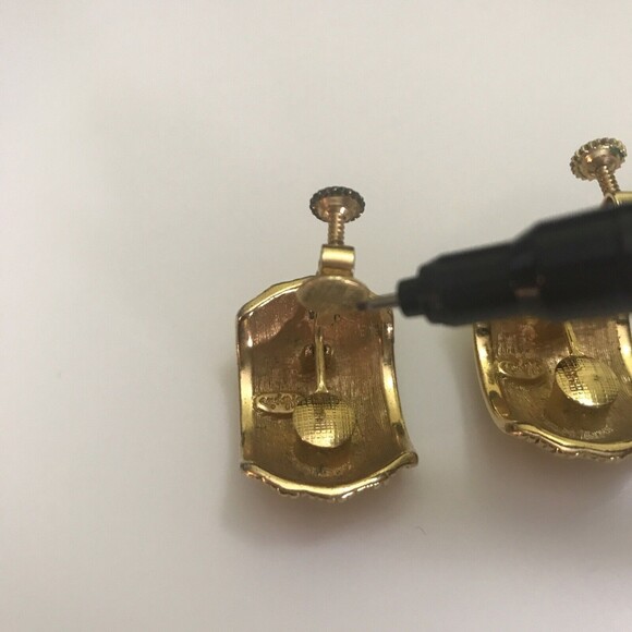 Vintage Clip On Earrings Napier Goldtone Screwbacks 1980s Flawed- Heavy tarnish - Picture 7 of 11